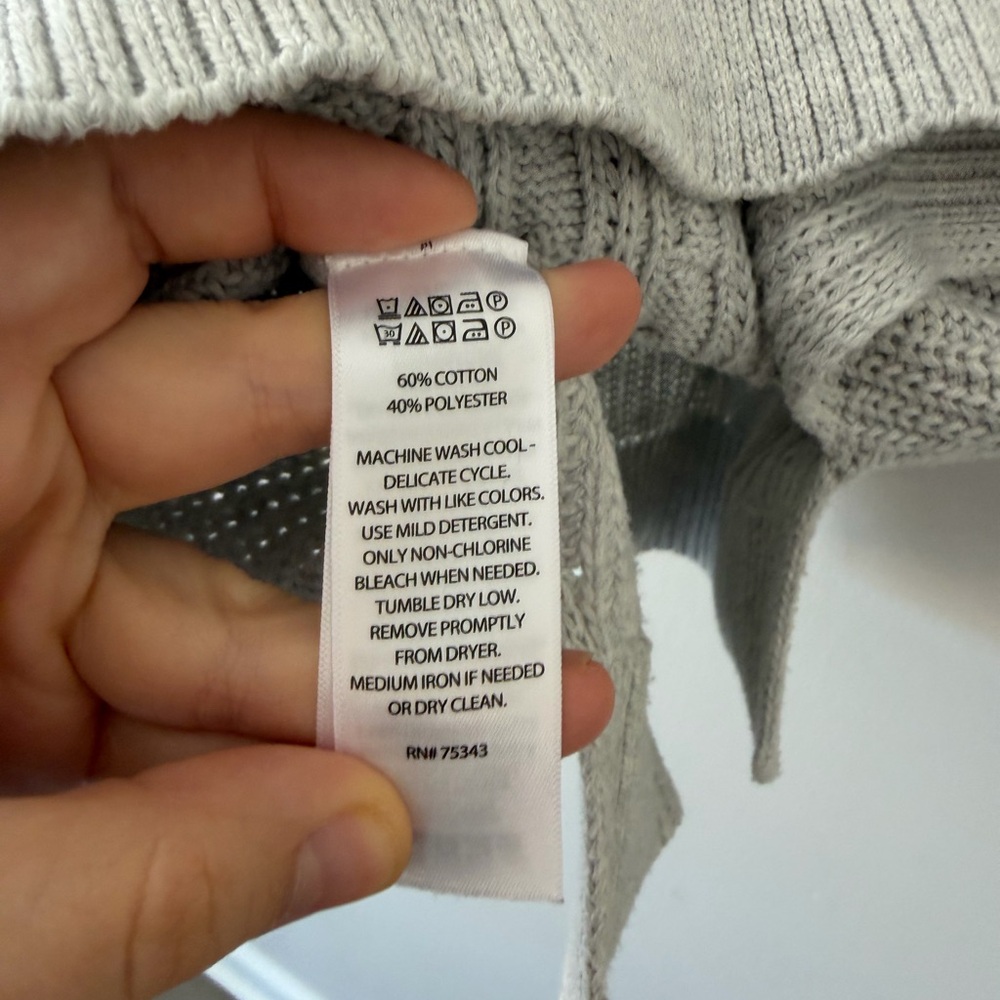 Joie Light Gray Cable Knit Crewneck Sweater Vest Size Medium - Picture 7 of 7